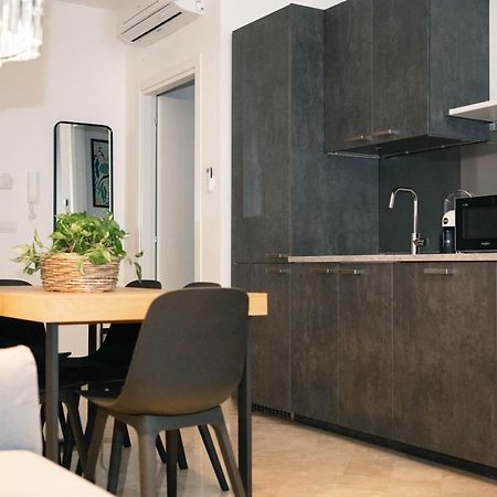 Black Marble - Design Apartment Bari Buitenkant foto