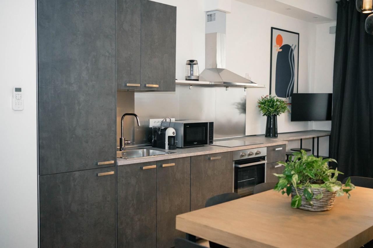 Black Marble - Design Apartment Bari Buitenkant foto