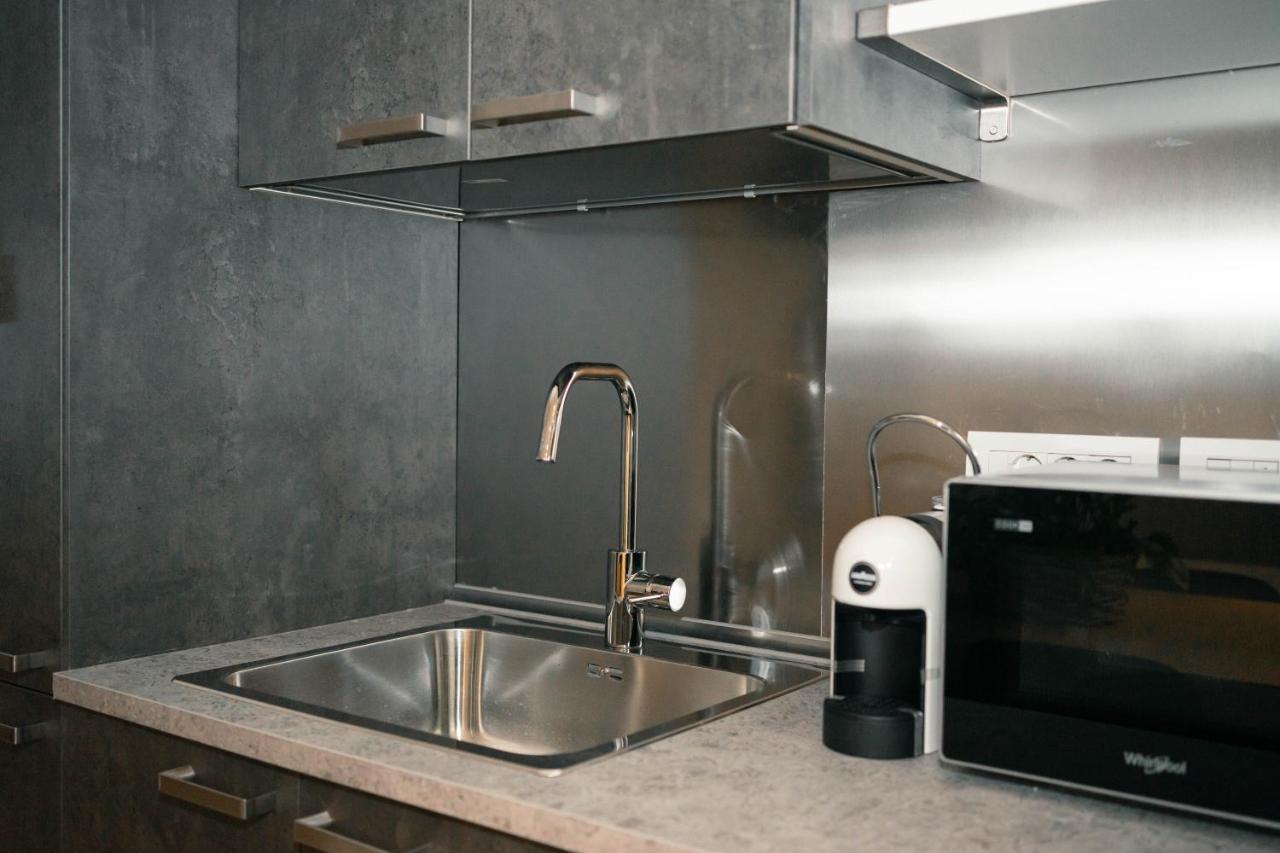 Black Marble - Design Apartment Bari Buitenkant foto